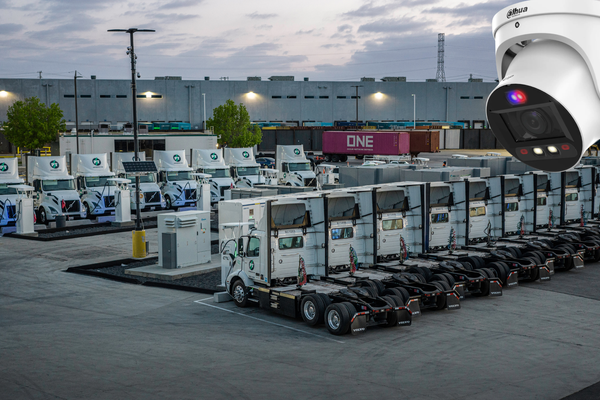 Installation Alarme et Caméras TiOC Dahua : Sécurisation d'un Dépôt de Camions à Aix-en-Provence